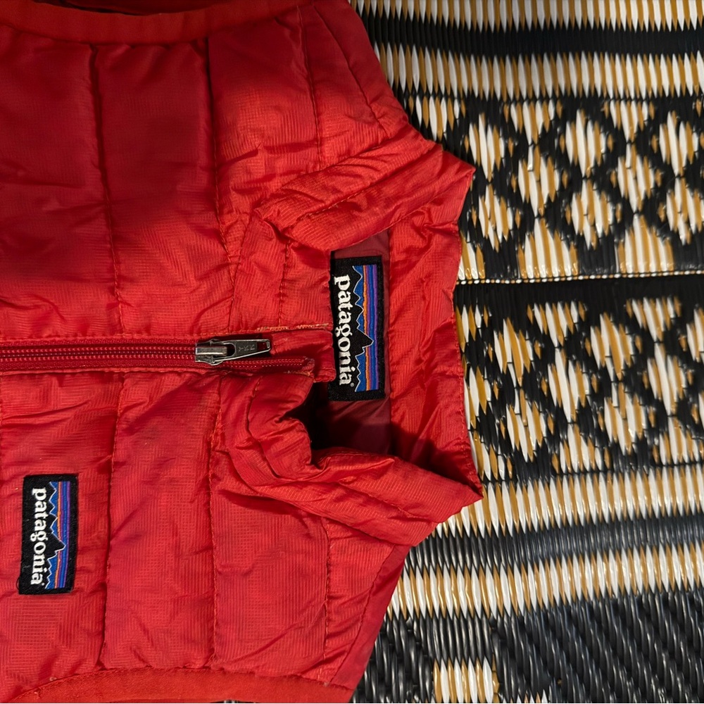 Patagonia puffer like jacket vest size 2T